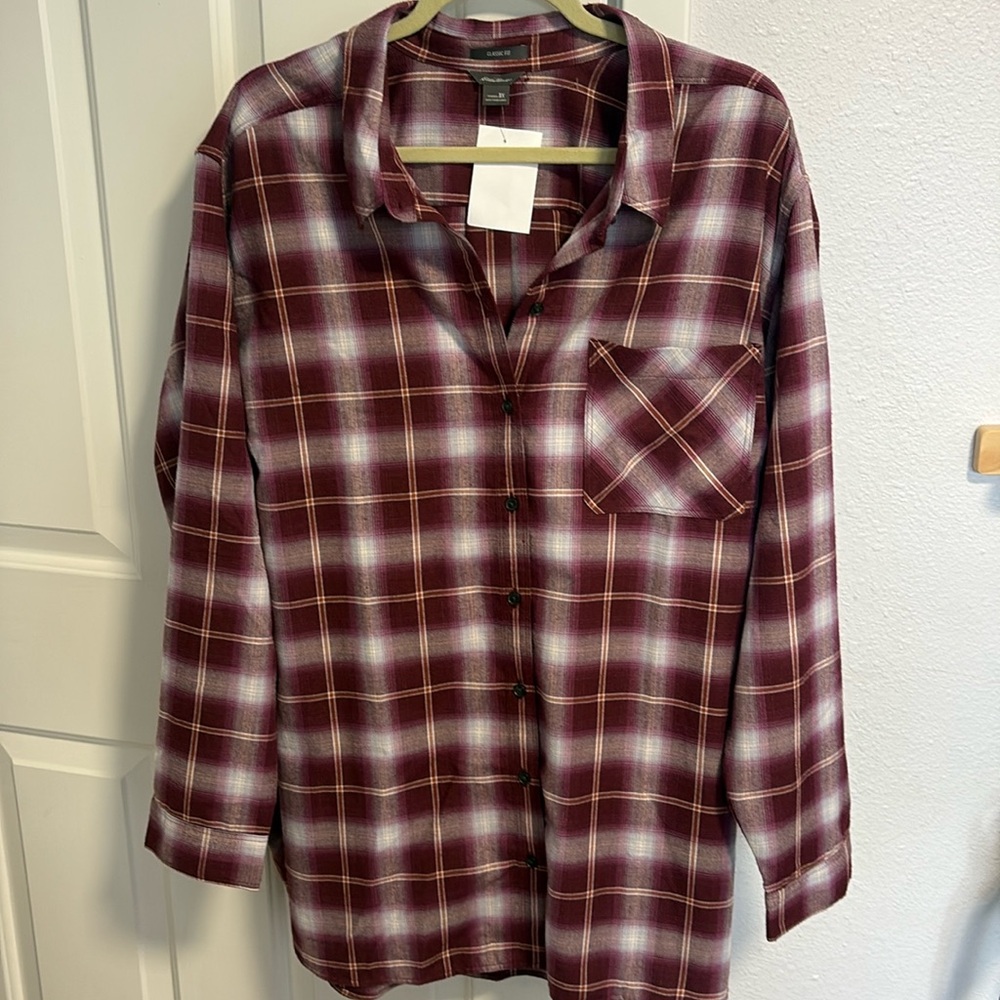 New/ Eddie Bauer classic fit